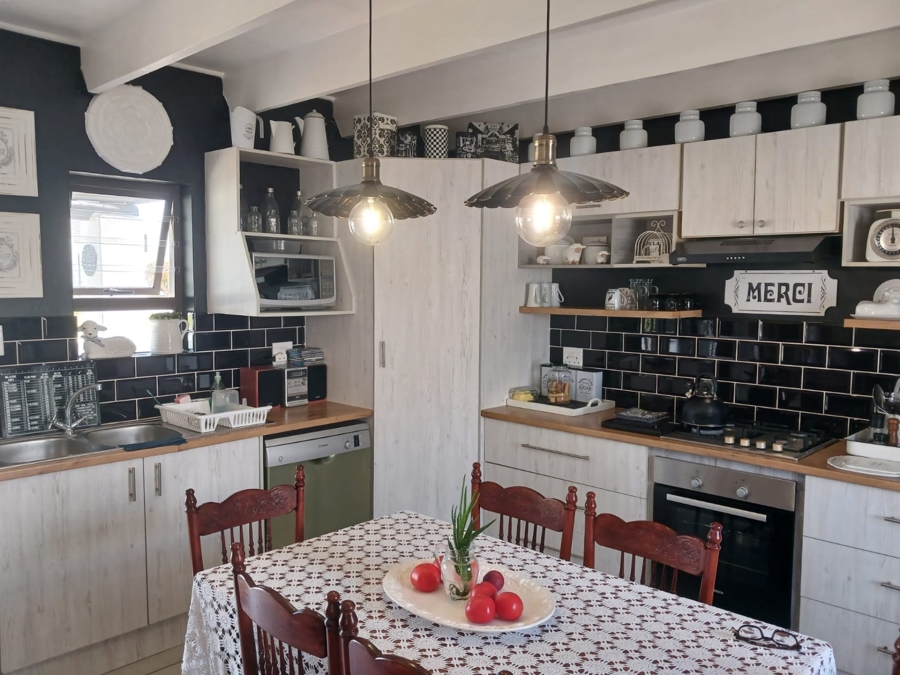 3 Bedroom Property for Sale in Struisbaai Western Cape